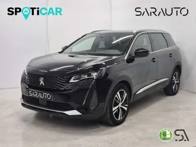 Usado Peugeot 5008 GT 131 CV (96 kW) 2023 Negro SUV
