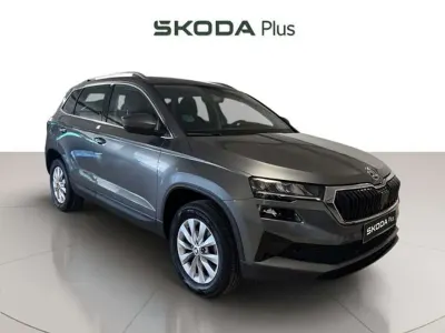Usado Skoda Karoq Ambition 110 CV (80 kW) 2022 Gris SUV