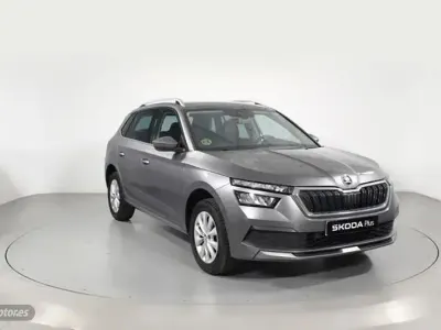 Usado Skoda Kamiq 110 CV (80 kW) 2022 Gris SUV