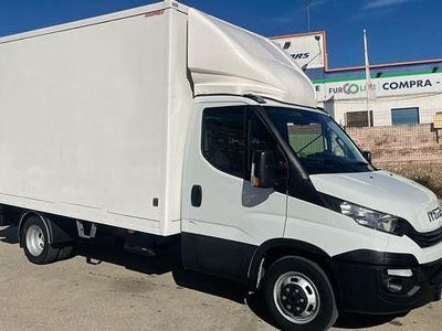 Blanco Usado 2024 Iveco Daily Berlina | 49.550 €
