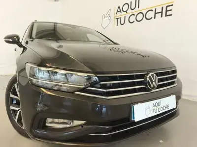 Usado VW Passat Executive 150 CV (110 kW) 2022 Gris / plata Familiar