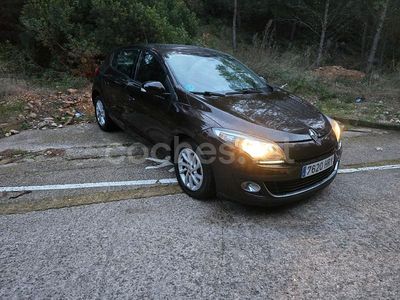 Marrón Usado 2013 Renault Mégane Expression Berlina | 5999 € (Precio justo)