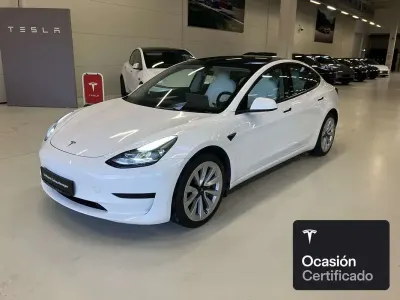 Käytetty Tesla Model 3 RWD 208 kW (283 HP) 2022 Valkoinen Sedan