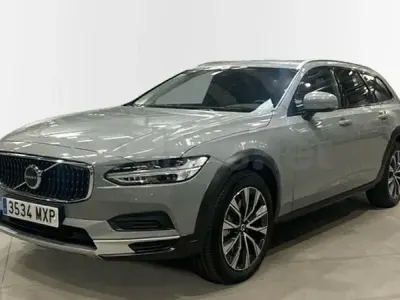 Usado Volvo V90 CC Core 197 CV (144 kW) 2024 Gris / plata Familiar