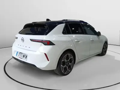 Usado Opel Astra GS Line 130 HP (95 kW) 2023 Branco Sedan