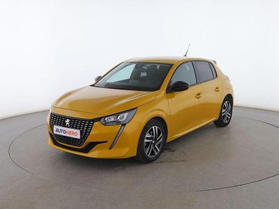 Usado Peugeot 208 Allure 101 CV (74 kW) 2022 Amarillo Utilitario