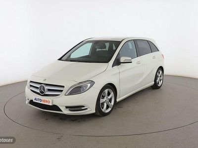 Mercedes B200