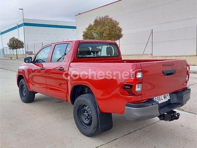 Rojo Usado 2023 Toyota HiLux Plus Recogida | 37.000 € (Un poco caro)
