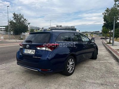 Toyota Auris Hybrid