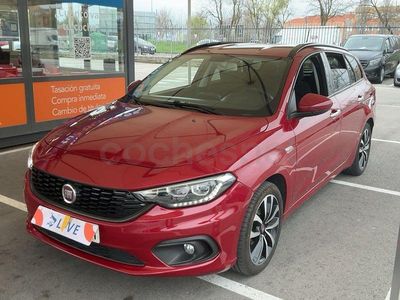 Usado Fiat Tipo Lounge 120 CV (88 kW) 2019 Granate Familiar