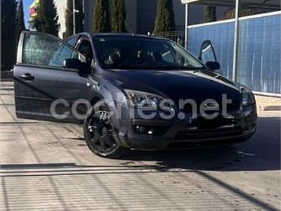 Usado Ford Focus Trend 115 CV (84 kW) 2006 Azul Berlina