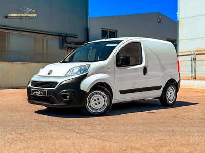 Używany Fiat Fiorino 95 KM (69 kW) 2020 Biały Minivan