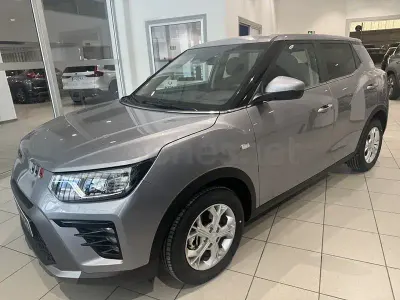Nuevo KGM Tivoli 135 CV (99 kW) 2026 Gris / plata SUV