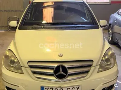 Usado Mercedes B200 140 CV (102 kW) 2008 Blanco Monovolumen