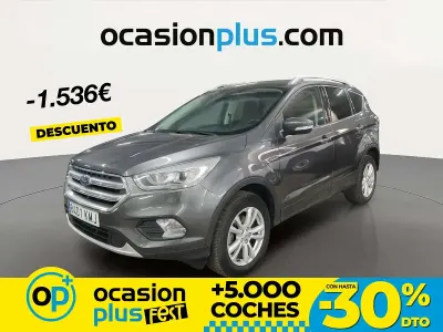 Usado Ford Kuga Trend+ 120 HP (88 kW) 2018 Cinzento SUV