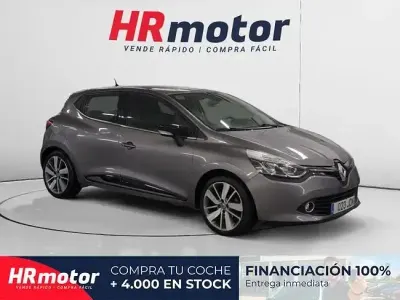 Usado Renault Clio IV 90 CV (66 kW) 2015 Gris Berlina