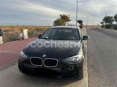 Usado BMW 114 Comfort Edition 95 CV (69 kW) 2015 Negro Utilitario