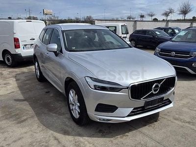 Usado Volvo XC60 Momentum 190 CV (139 kW) 2021 Gris / plata SUV