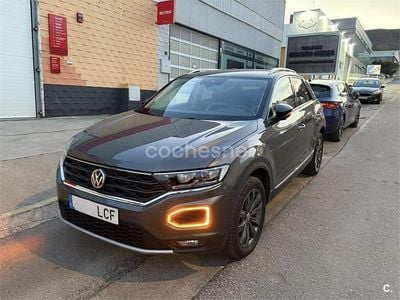 Usado VW T-Roc Sportline 150 CV (110 kW) 2019 Gris / plata SUV