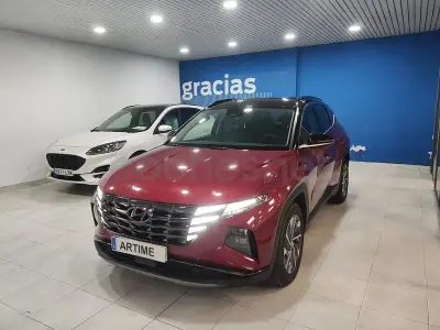 Usado Hyundai Tucson 136 CV (100 kW) 2023 Granate SUV