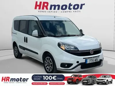 Usado Fiat Doblò Trekking 120 CV (88 kW) 2022 Blanco Monovolumen