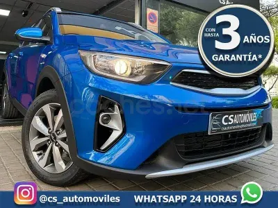 Usado Kia Stonic 84 HP (61 kW) 2022 Azul SUV