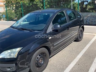 Usado Ford Focus Trend 100 CV (73 kW) 2007 Negro Berlina