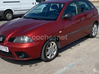 Usado Seat Ibiza Reference 85 CV (62 kW) 2007 Granate Utilitario
