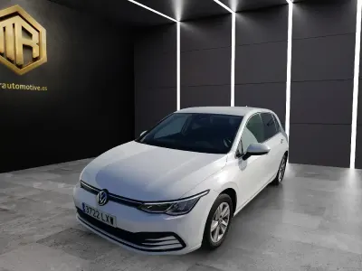 Usado VW Golf VIII Life 115 CV (84 kW) 2022 Blanco metalizado