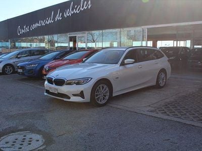 Usado BMW 330e 292 CV (214 kW) 2022 Blanco Familiar