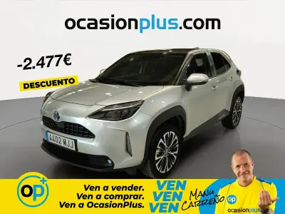 Usado Toyota Yaris Hybrid Style 116 CV (85 kW) 2023 Gris Pickup/Camioneta