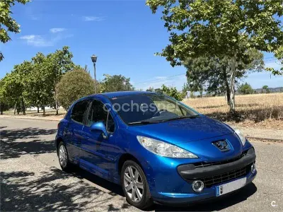 Usado Peugeot 207 Sport 90 CV (66 kW) 2009 Azul Berlina