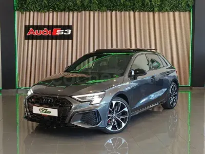 Usado Audi A3 Ambiente 310 CV (228 kW) 2021 Gris / plata Berlina