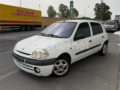 Usado Renault Clio 98 CV (72 kW) 2000 Blanco Berlina