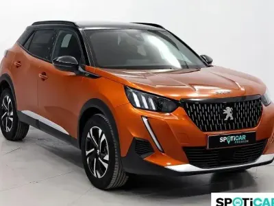 Usado Peugeot 2008 GT 130 CV (95 kW) 2023 SUV