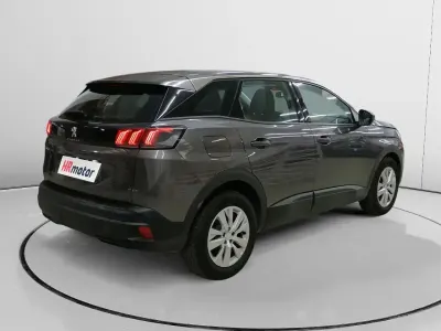 Usado Peugeot 3008 Active 131 CV (96 kW) 2022 Gris SUV