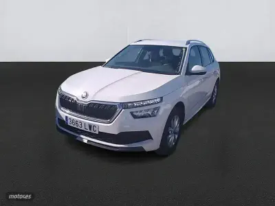 Usado Skoda Kamiq Ambition 110 CV (80 kW) 2022 Blanco SUV