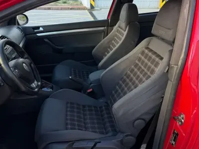Usado VW Golf IV GTI 200 CV (147 kW) 2005 Rojo Utilitario