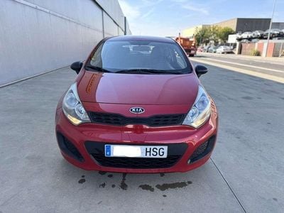 Burdeos Usado 2013 Kia Rio Utilitario | 4700 € (Buen precio)