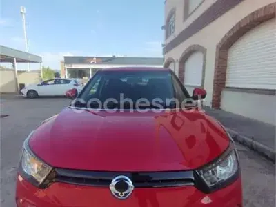 Usado SsangYong Tivoli 115 CV (84 kW) 2017 Rojo SUV