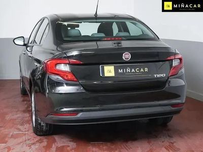 Usado Fiat Tipo Easy 120 HP (88 kW) 2018 Preto Sedan