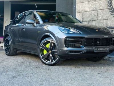 usado Porsche Cayenne Turbo S E-Hybrid Coupé Aut.