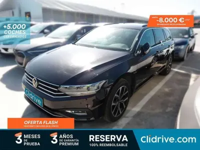 Usado VW Passat Executive 122 CV (89 kW) 2022 Negro Familiar