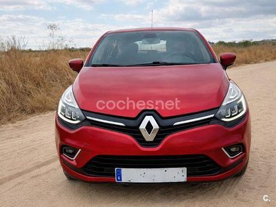 Usado Renault Clio IV Zen 90 CV (66 kW) 2017 Granate Berlina