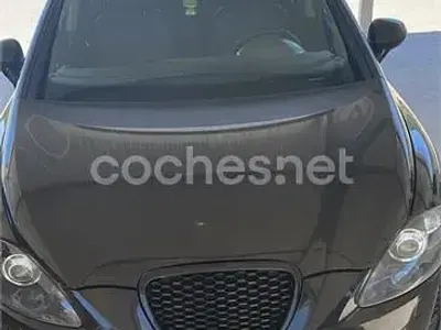 Usado Seat Leon Sport 105 CV (77 kW) 2009 Negro Utilitario