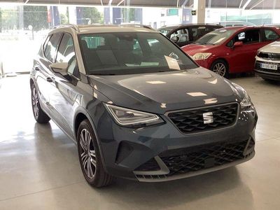 Usado Seat Arona FR 115 CV (84 kW) 2024 Gris SUV