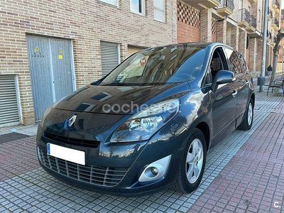 Usado Renault Grand Scénic III Dynamique 110 CV (80 kW) 2012 Negro Monovolumen