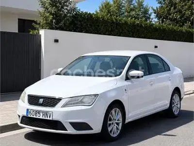 Usado Seat Toledo Reference 105 CV (77 kW) 2013 Blanco Utilitario