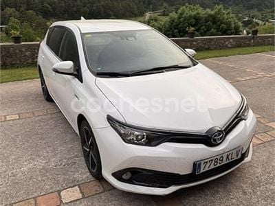Toyota Auris Hybrid