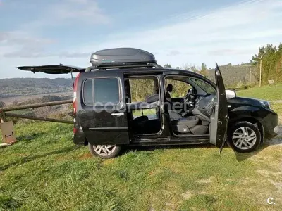 Usado Renault Kangoo Expression 90 CV (66 kW) 2015 Negro Monovolumen